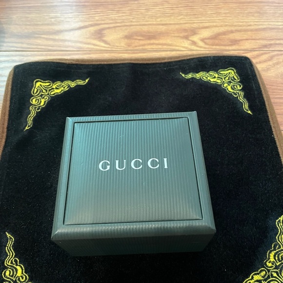 Gucci G Watch - Picture 5 of 5